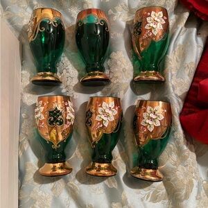 Luxurious Floral Green and Gold Vase Set
